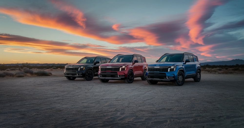 three-kia-suvs-parked in a line in the desert Allard Collision Kia certified three-kia-suvs-parked-in-a-line-in-the-desert-Allard-Collision-Kia-certified